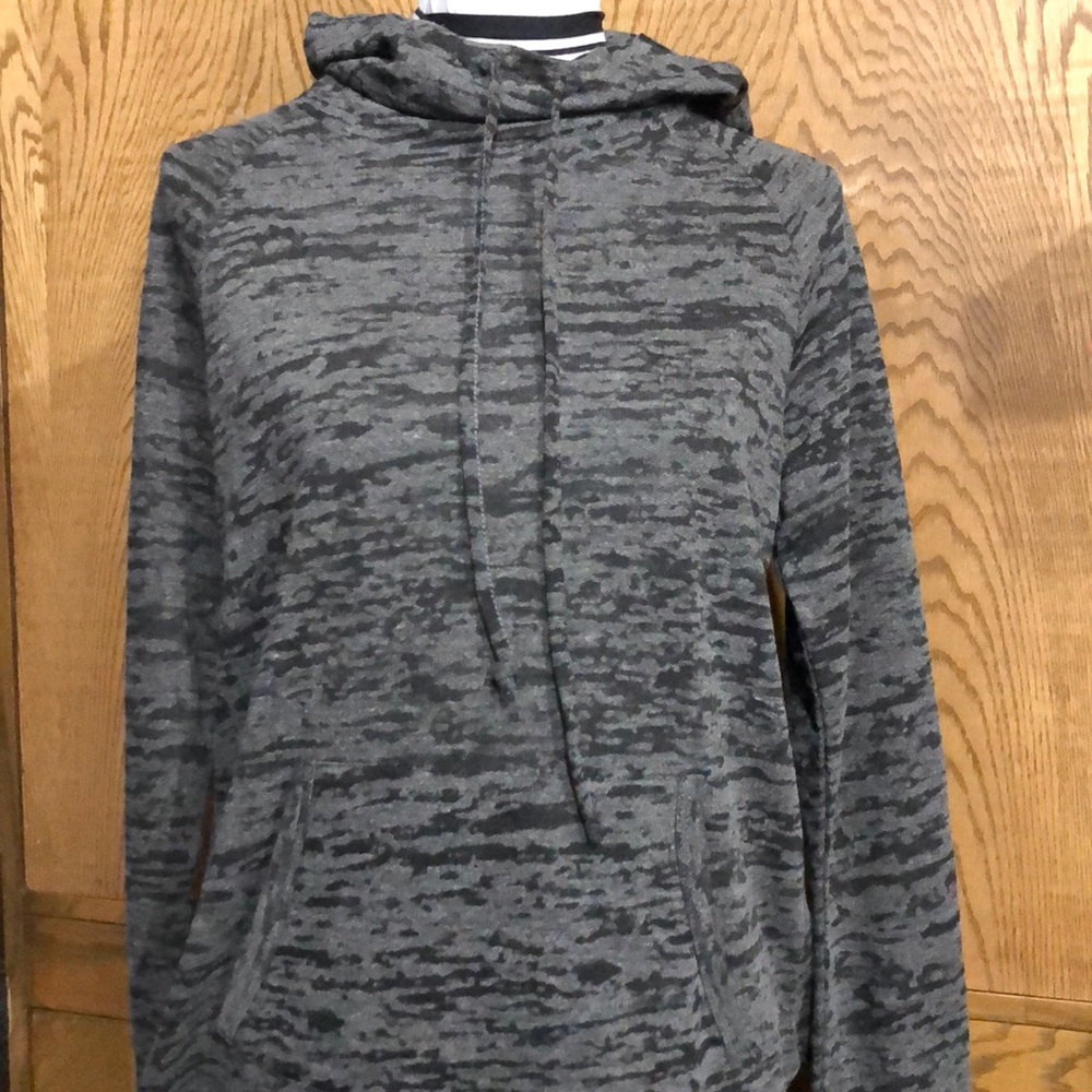Maurices Women’s Hooded Pullover Size Small